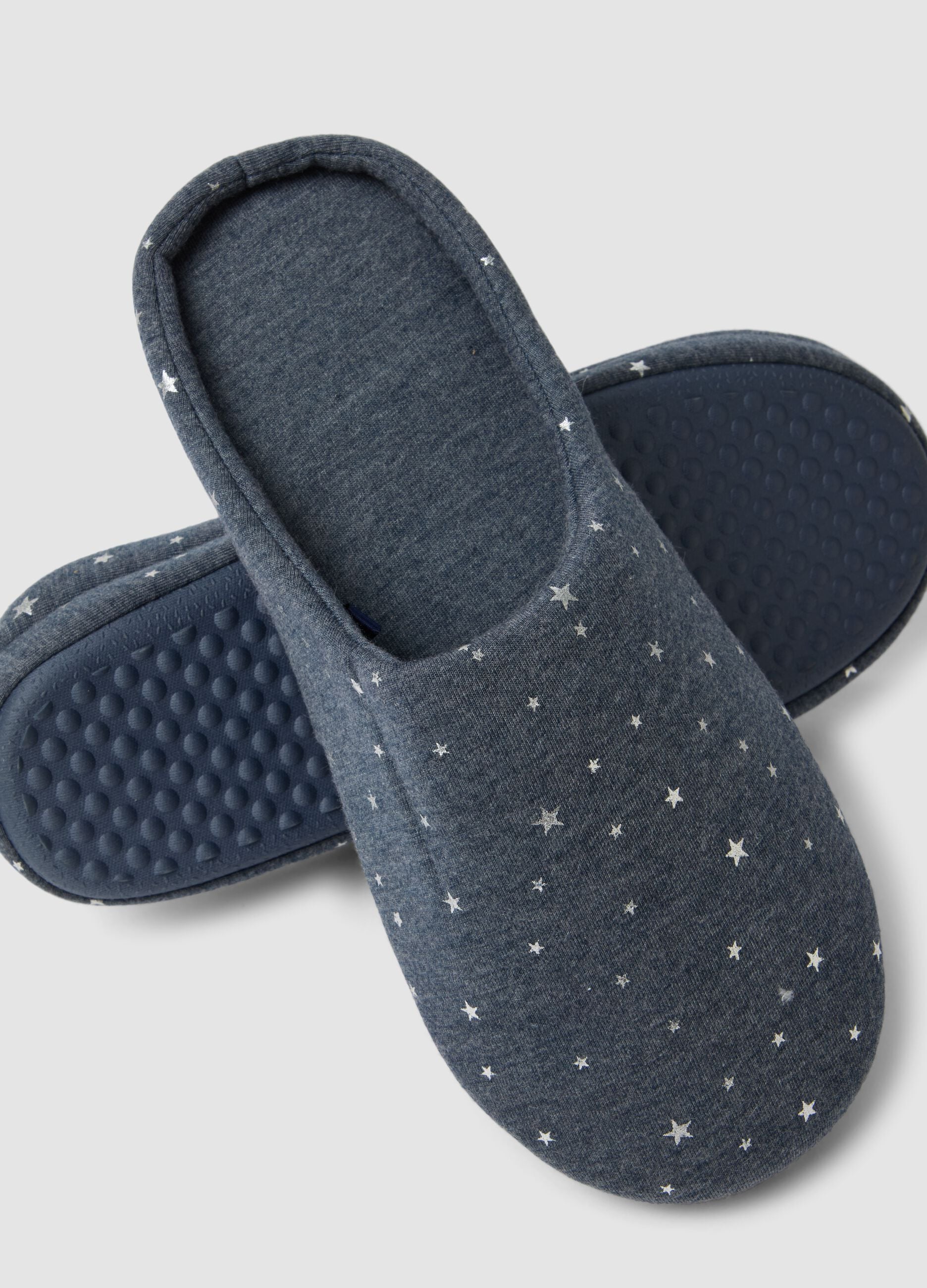 Pantofole blu da casa con stampa di stelle