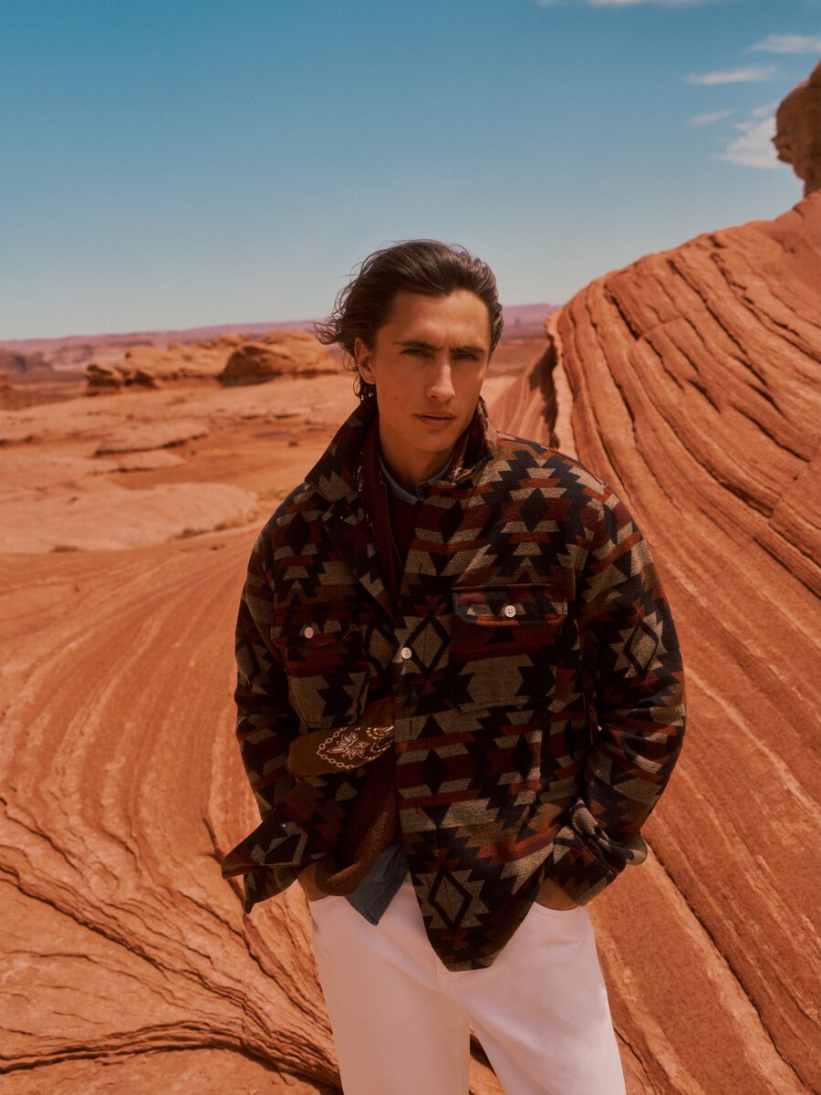 Mehrfarbige Shacket mit Bowlingkragen, Oversize-Fit und geometrischem Muster_1