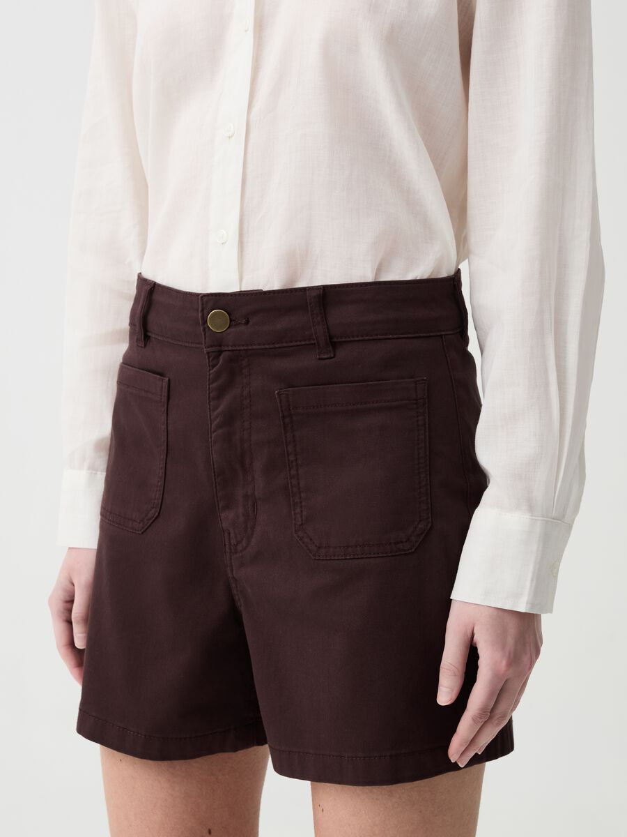 Shorts de algodón elástico con bolsillos_1