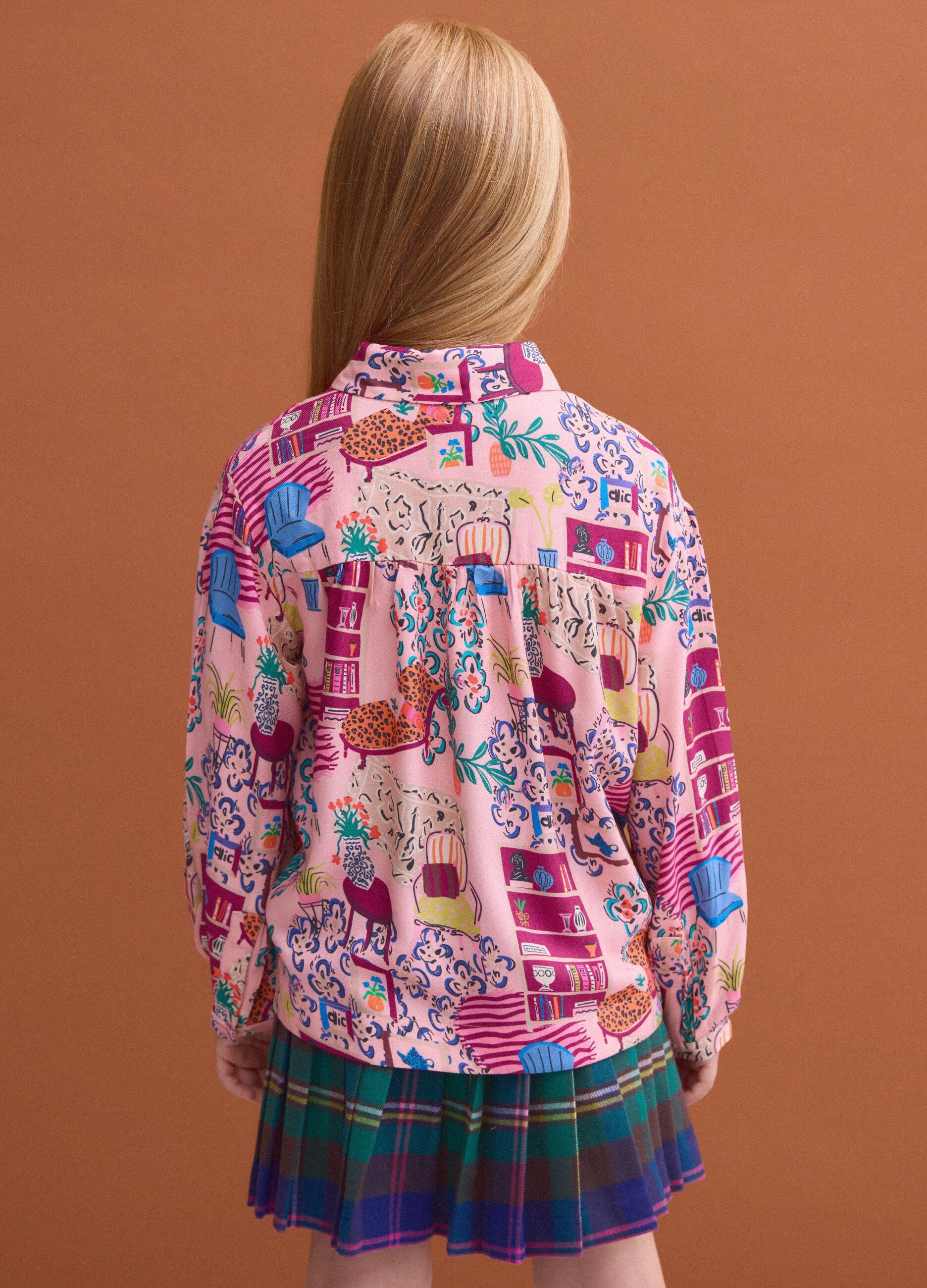 Camicia rosa in pura viscosa con fantasia e colletto classico per bambina