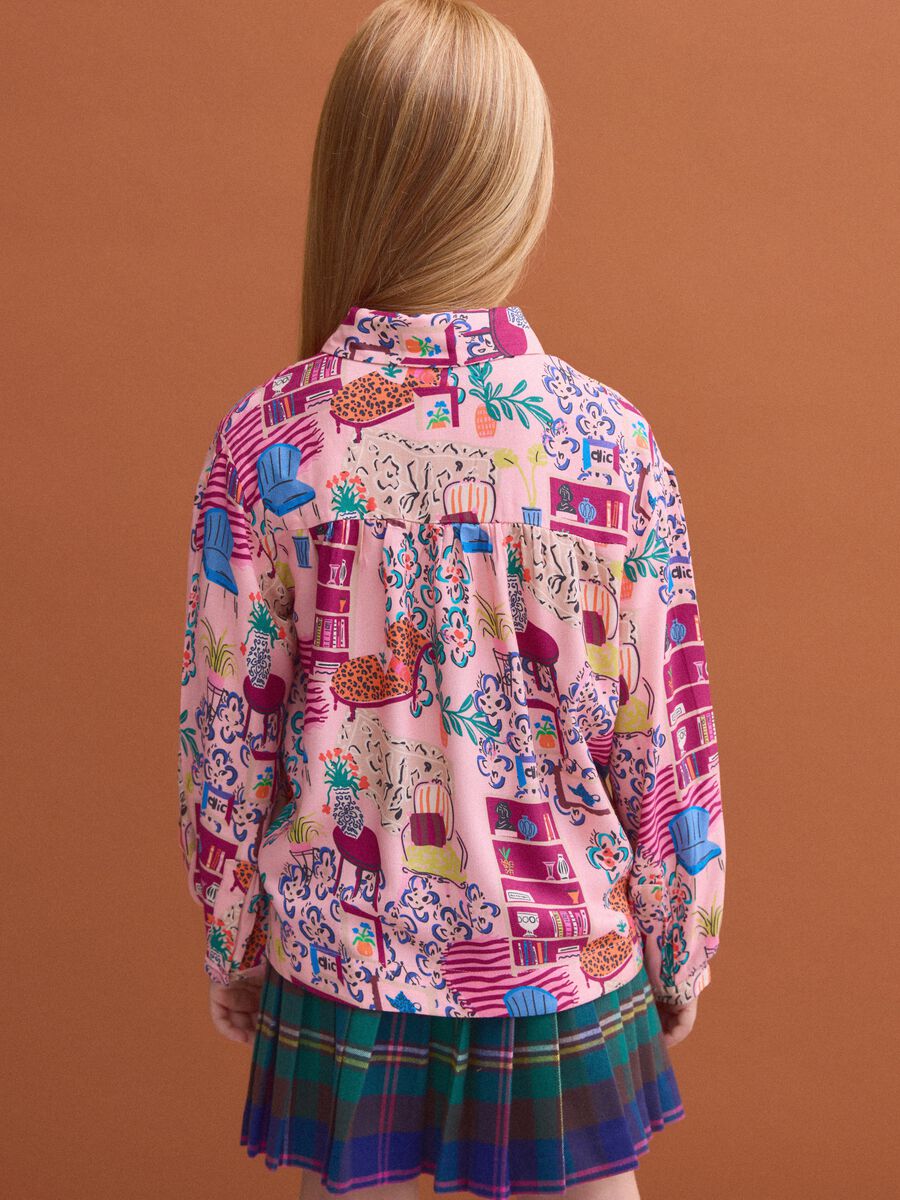 Camicia rosa in pura viscosa con fantasia e colletto classico per bambina_2