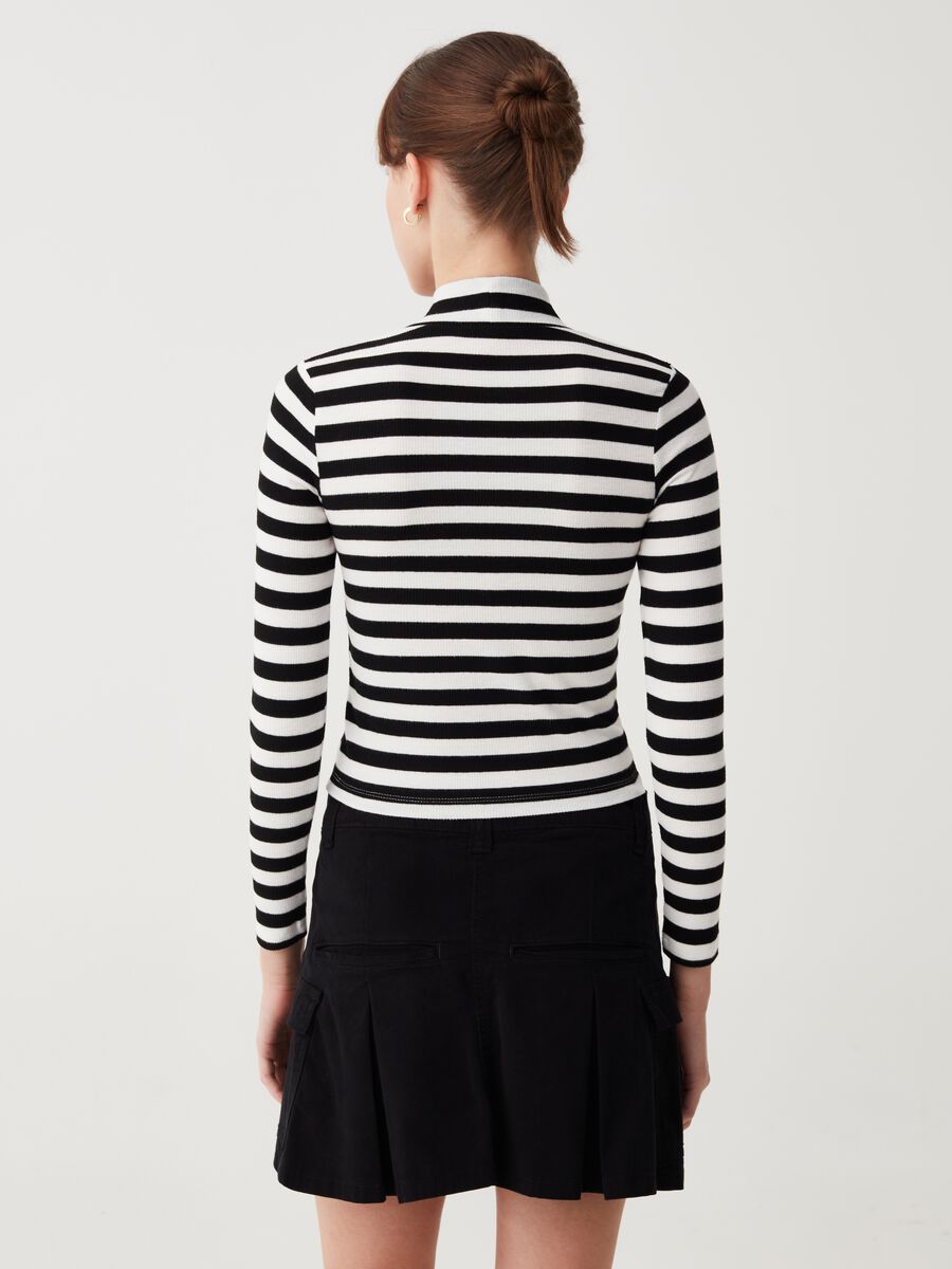 Striped T-shirt with mock neck_2