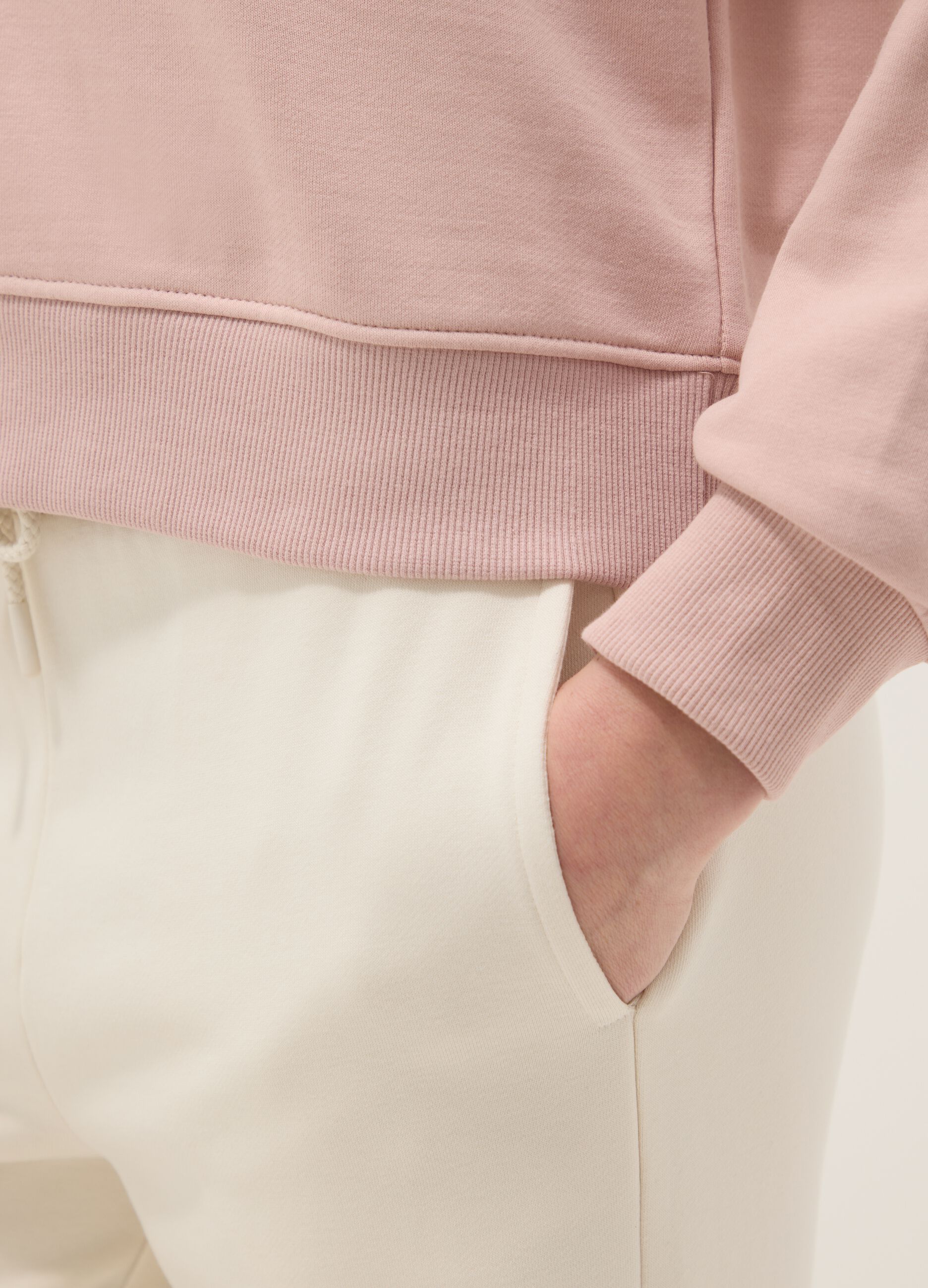 Pink cotton-blend sweatshirt in regular fit with round neck