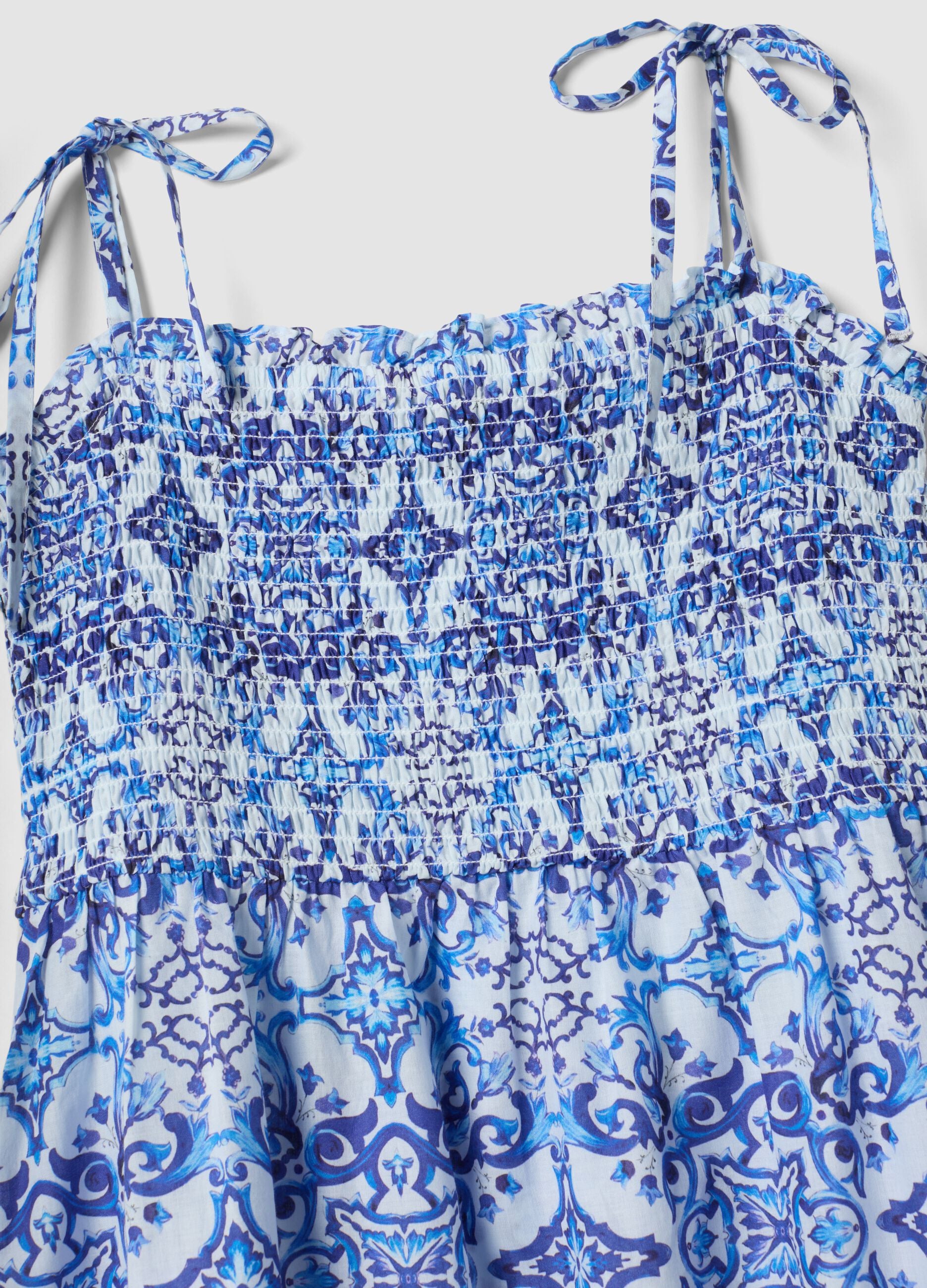 Blaues Maxikleid aus reiner Baumwolle mit Bindetr&auml;gern