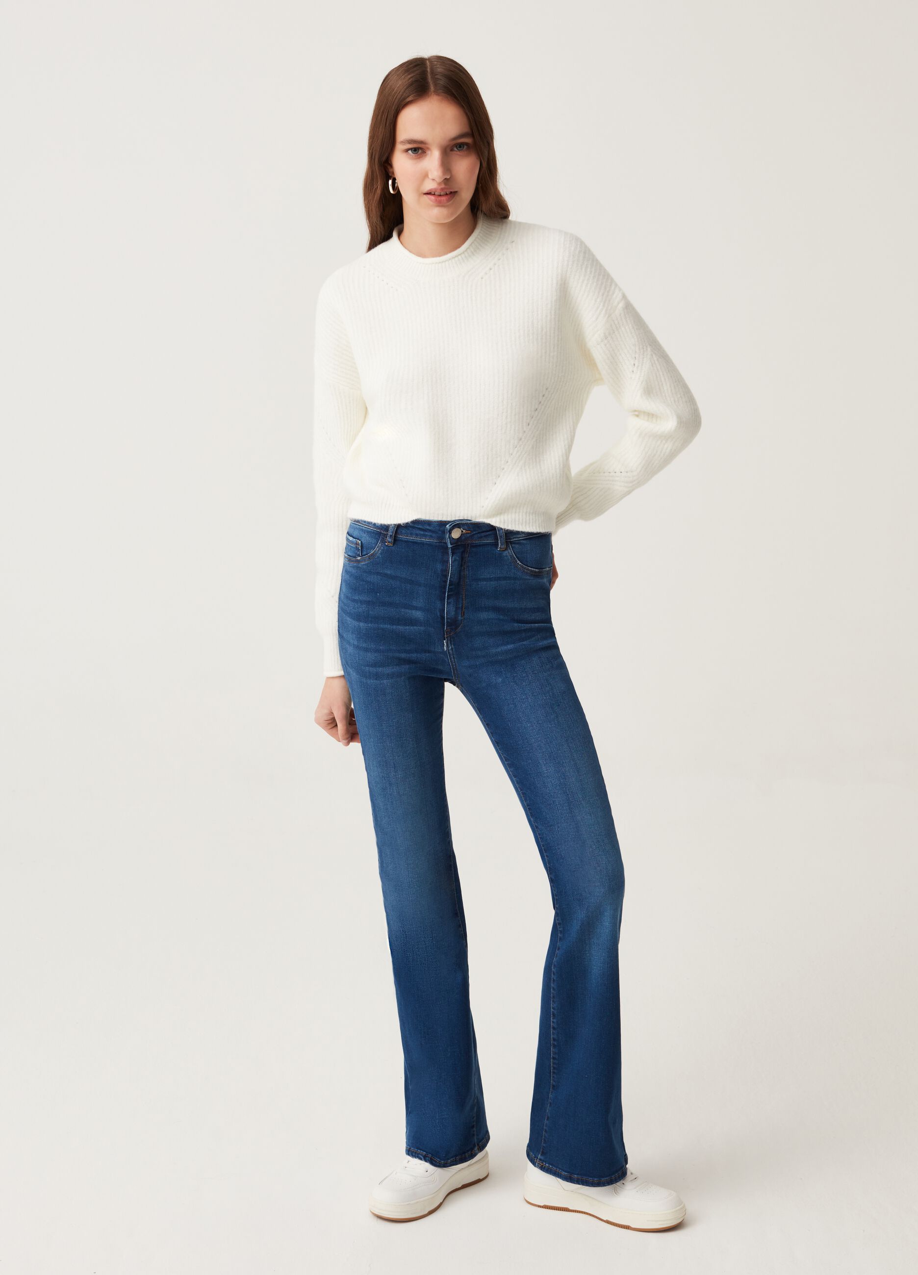 Flare-fit jeans with high rise_0
