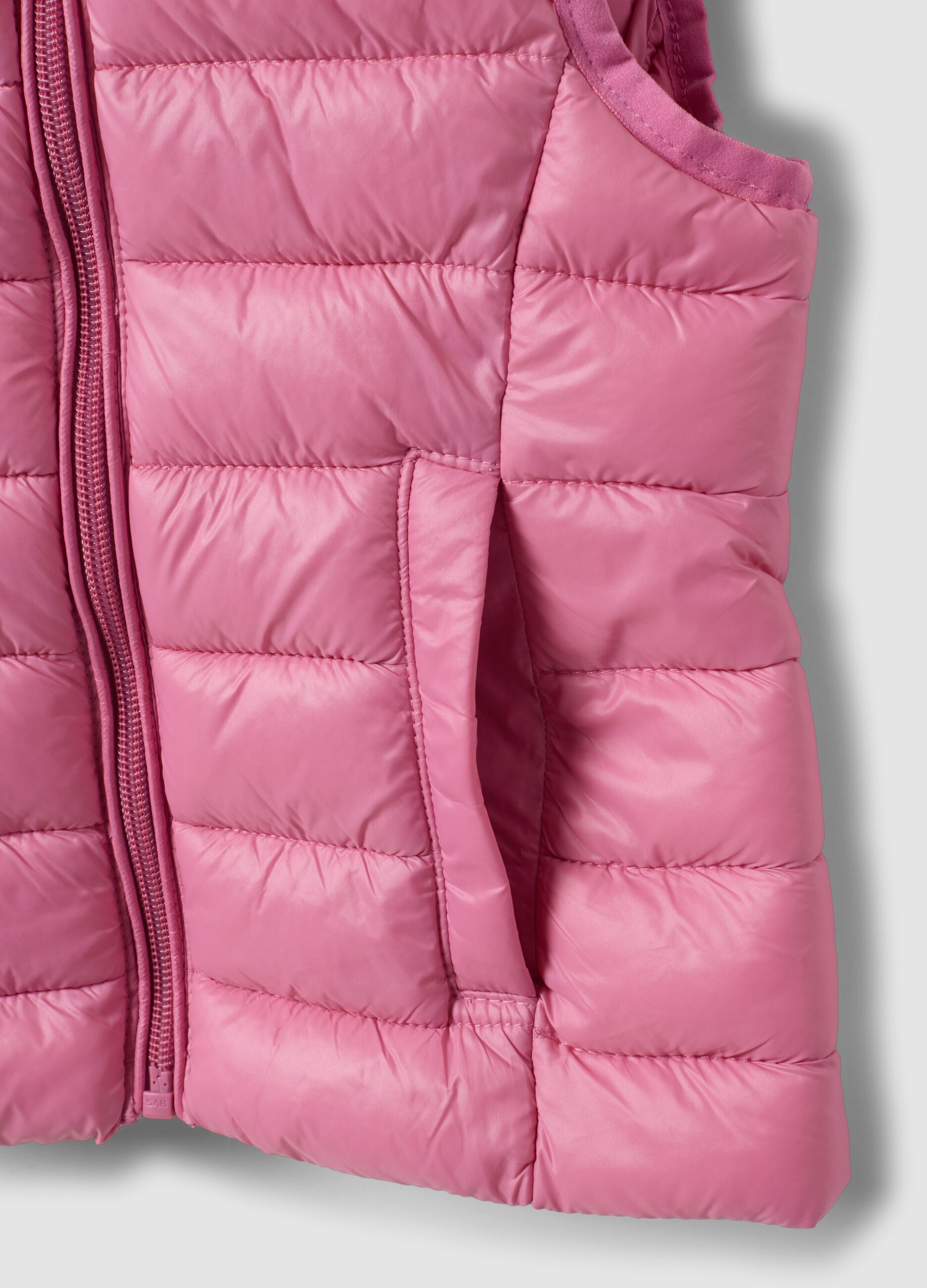 Colete ultralight rosa acolchoado com capuz e fecho de correr para menina