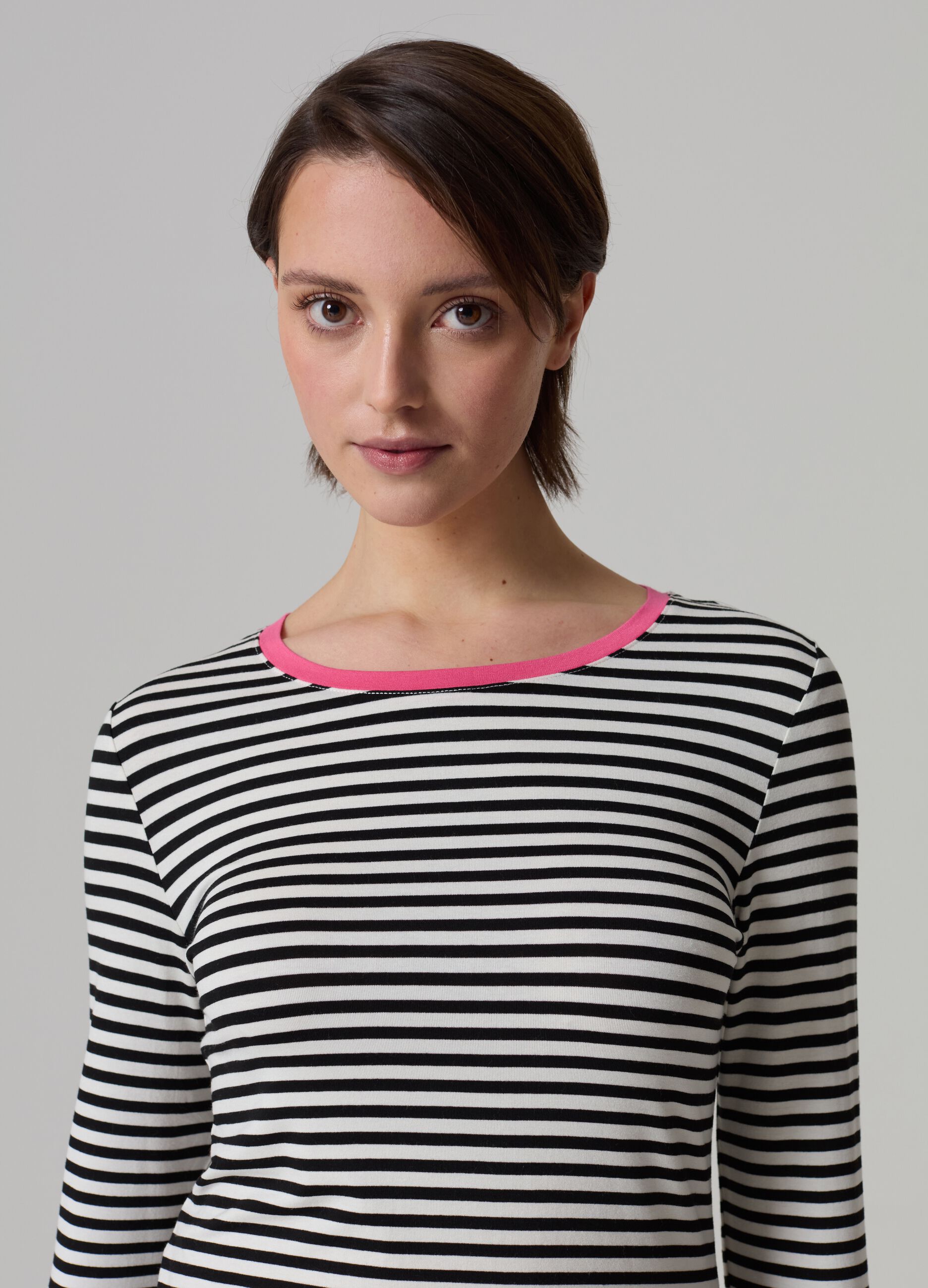 Striped T-shirt with contrasting edging