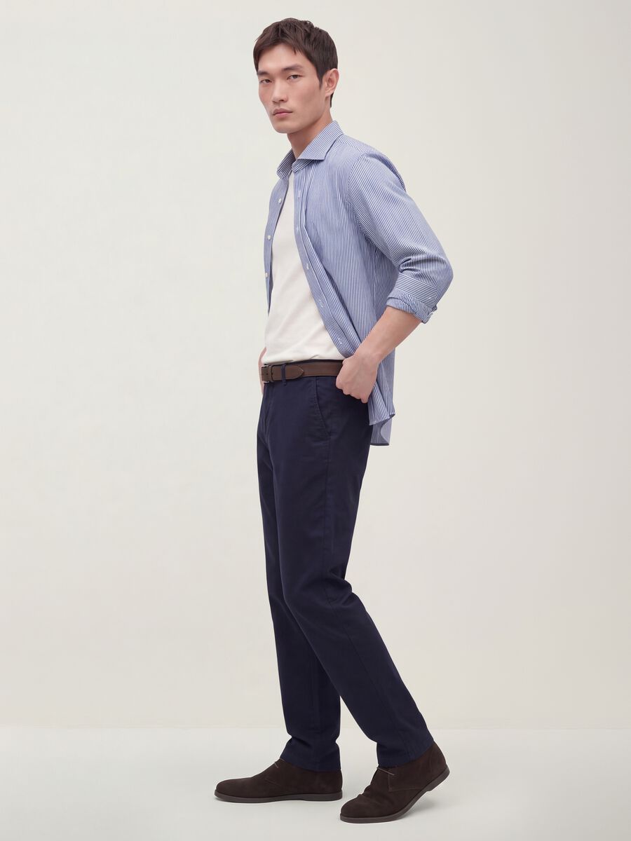 Pantaloni chino blu in twill di cotone elasticizzato slim fit_0