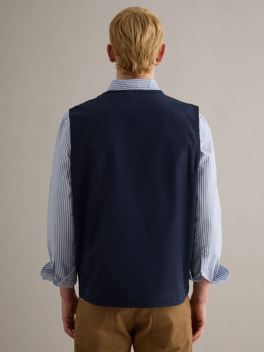 Blue regular fit gilet with zip and front pockets_2