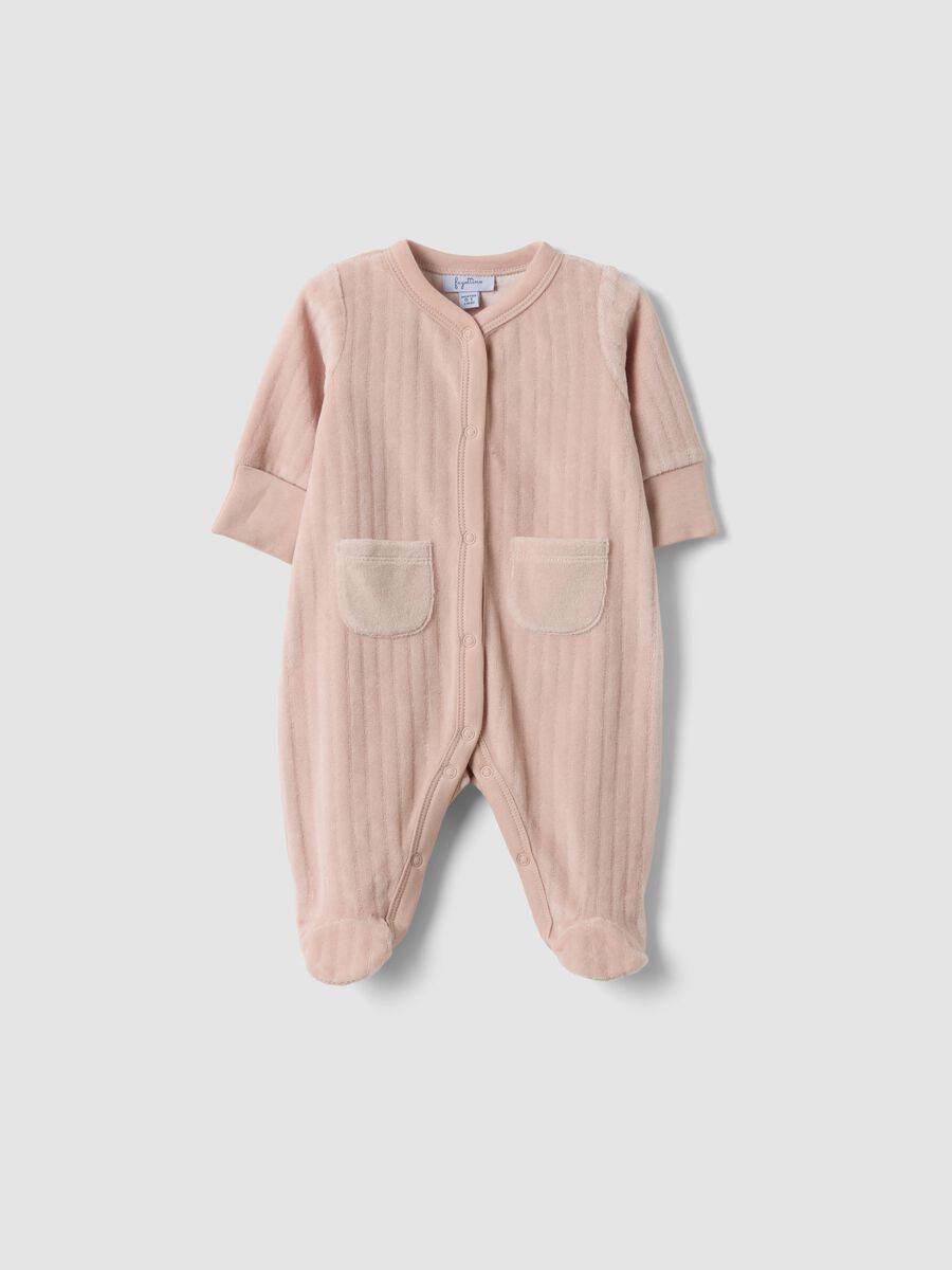 Pink organic cotton-blend sleepsuit with built-in feet_0