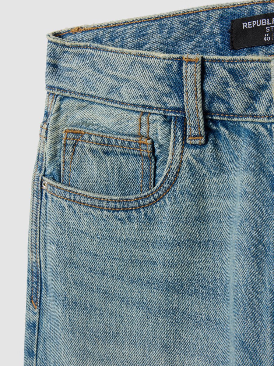 Straight-Fit-Jeans aus reiner Baumwolle in Hellblau_6