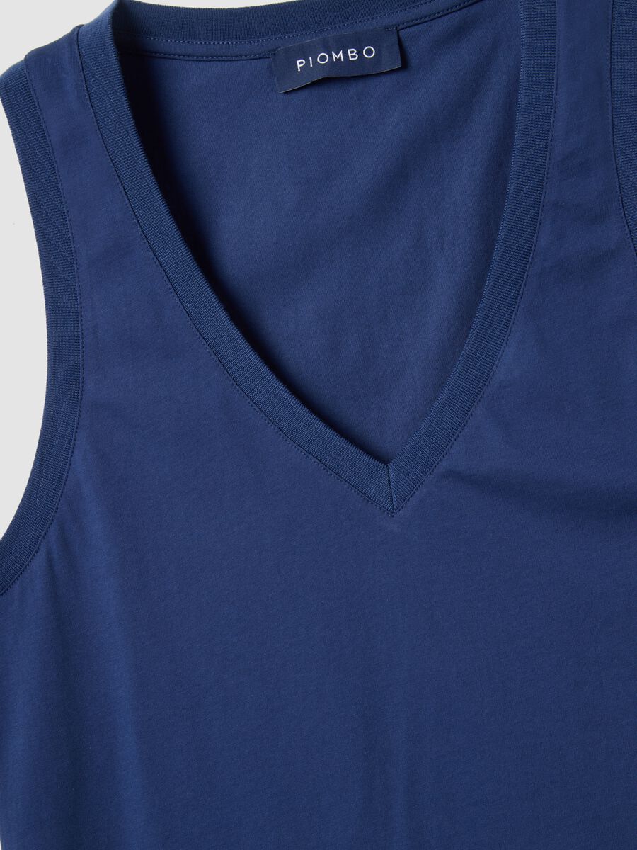 Blue cotton blend regular fit V-neck tank top_5