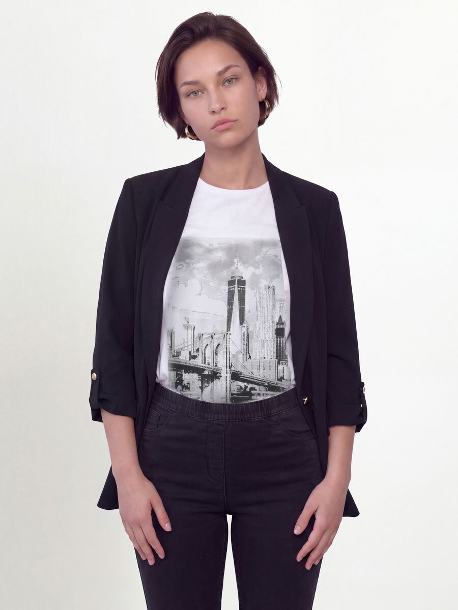 Black regular-fit blazer with lining and classic lapels_1