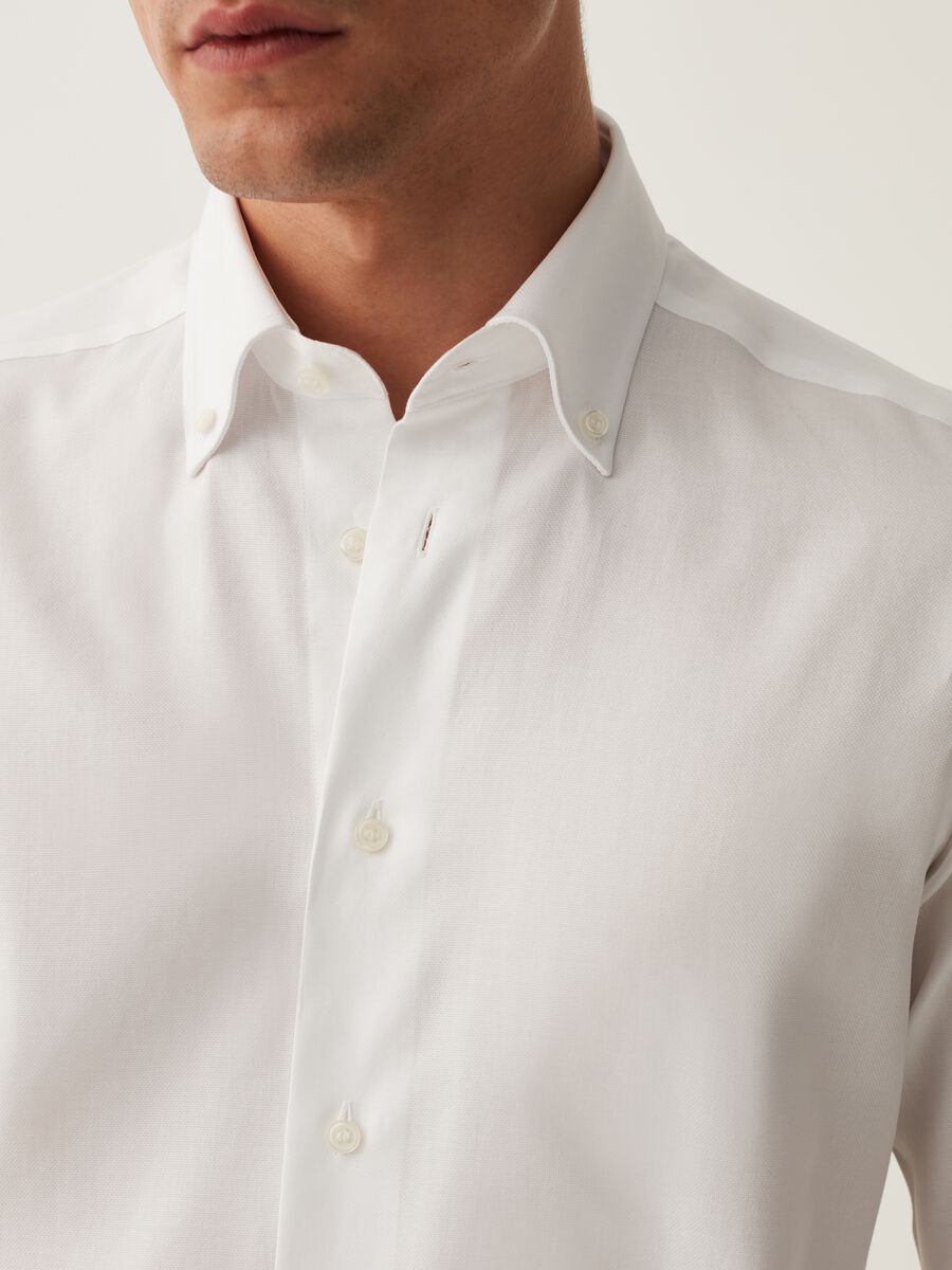 Slim-fit button-down shirt in Oxford cotton_3