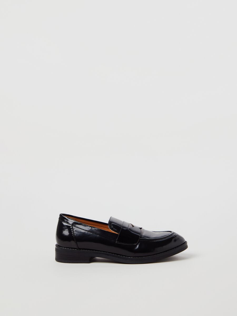 College loafers with polished effect_0