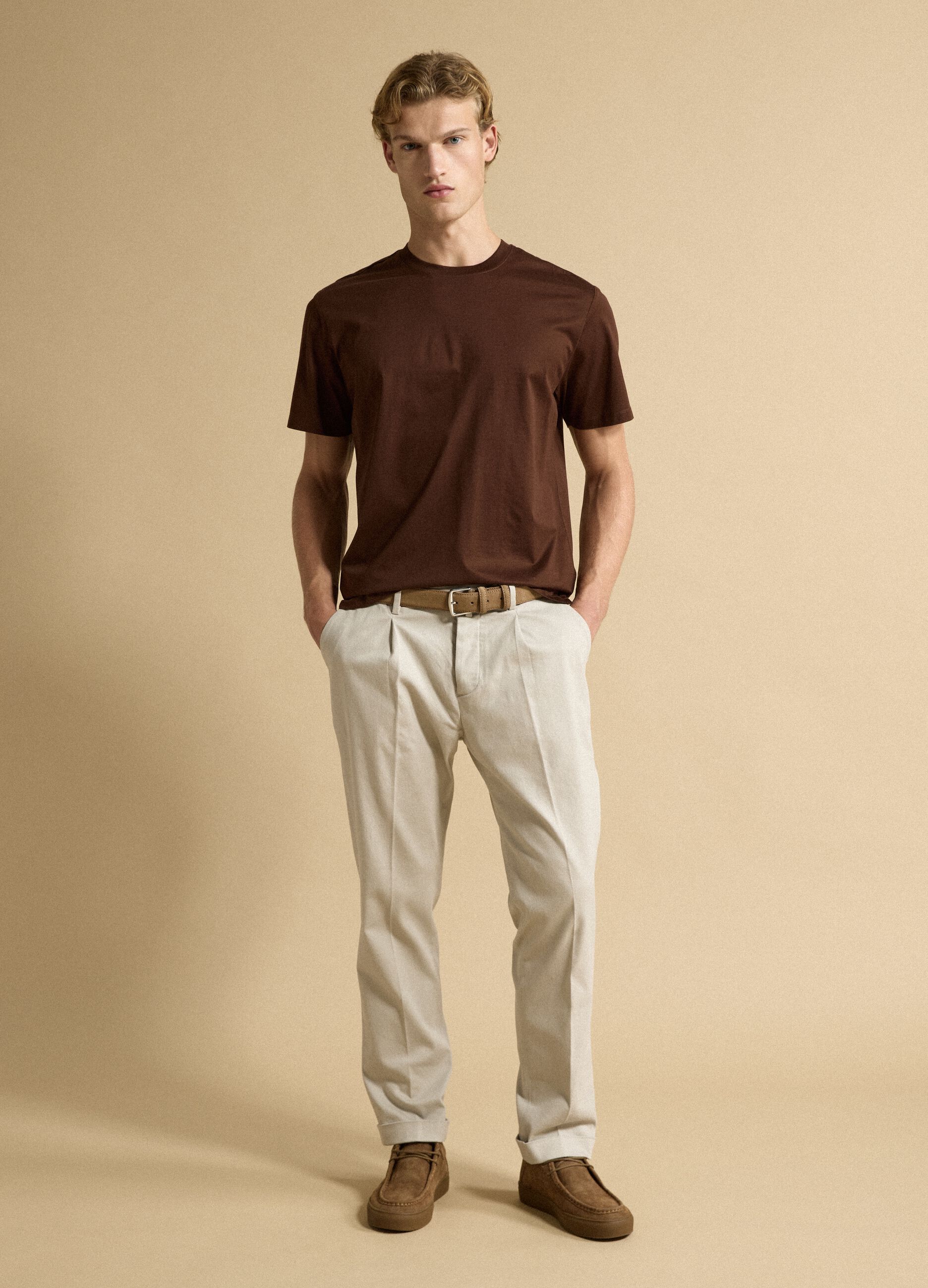 Brown pure cotton jersey T-shirt with relaxed fit crew neck