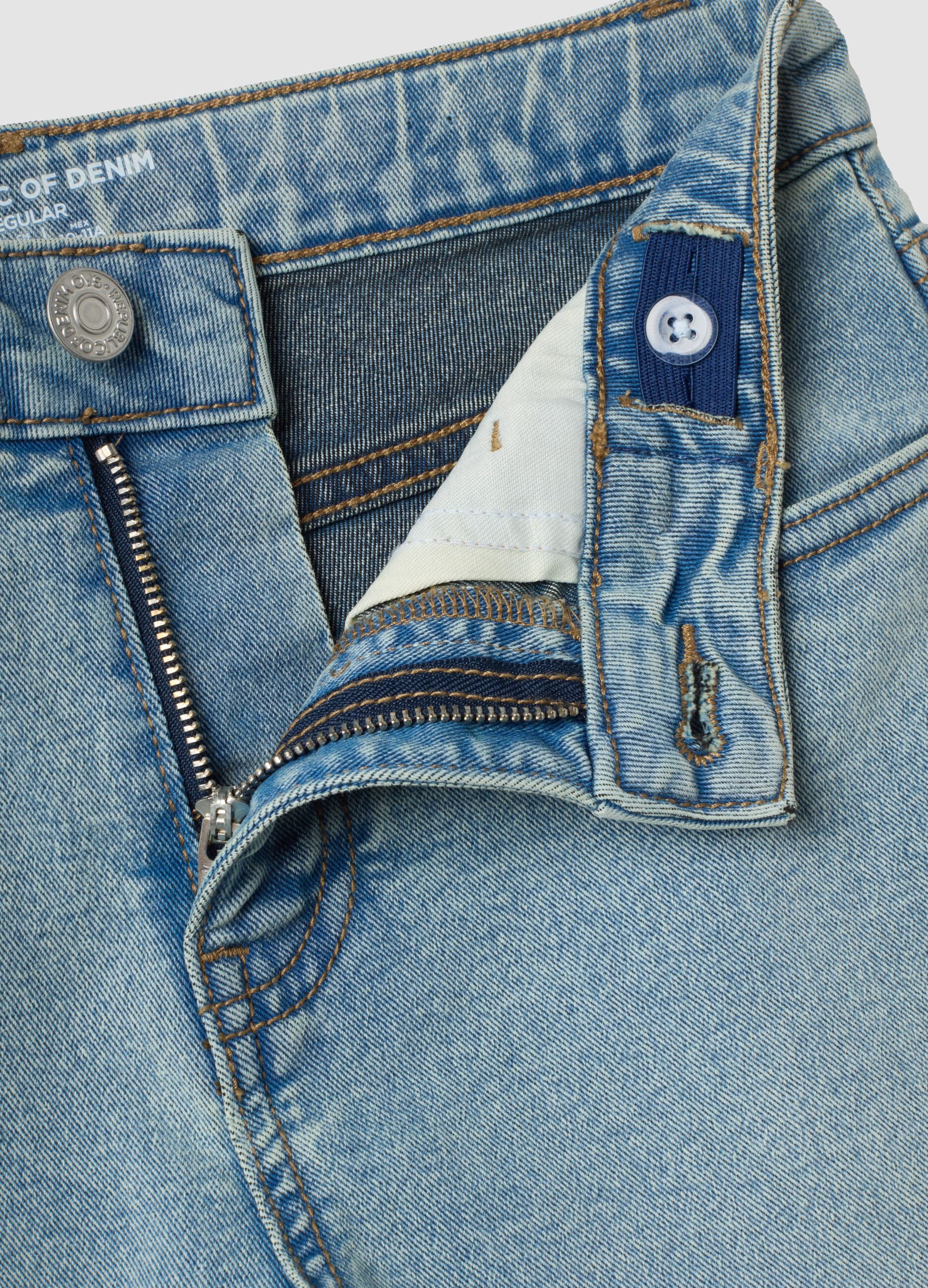 Hellblaue Regular-Fit Jeans aus Stretch-Baumwolle f&uuml;r Jungen