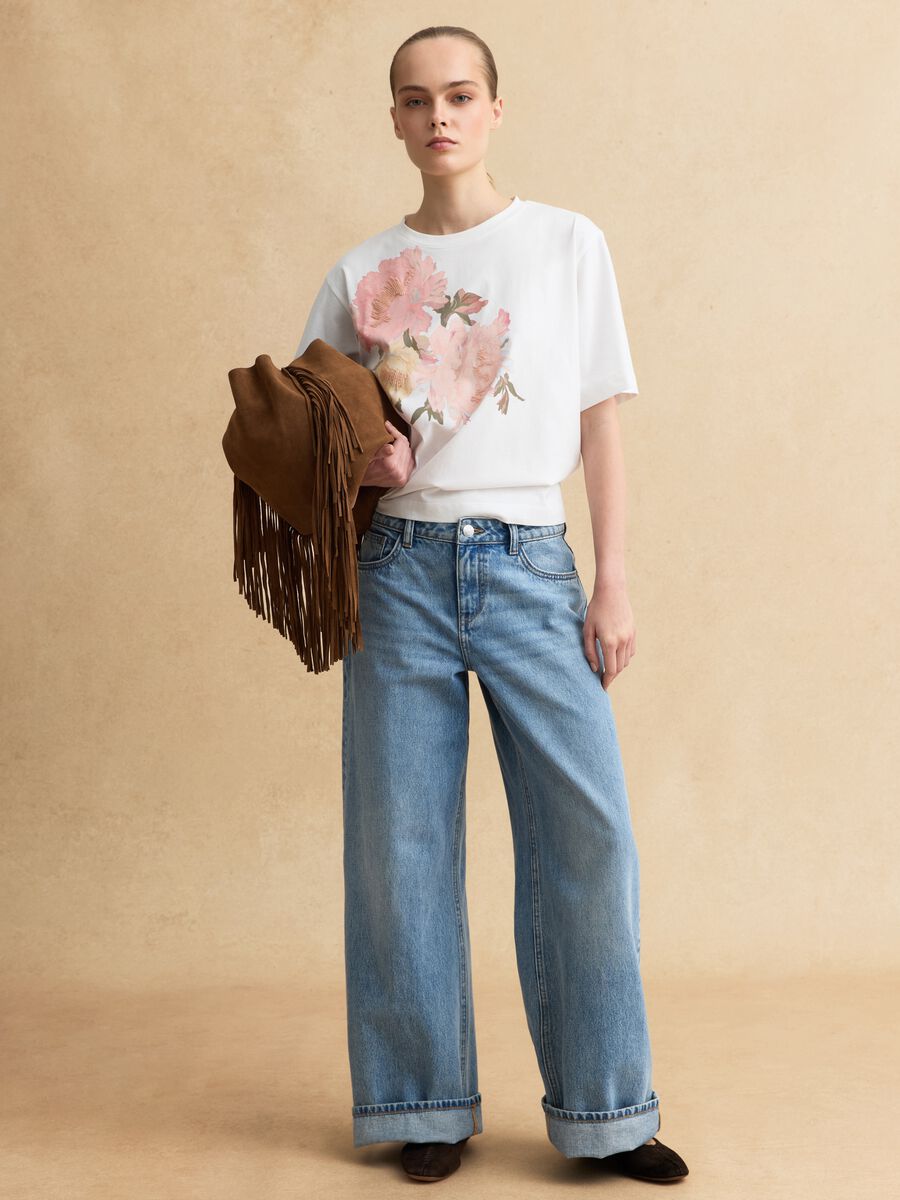 Multicolour pure cotton T-shirt with floral print in regular fit_2