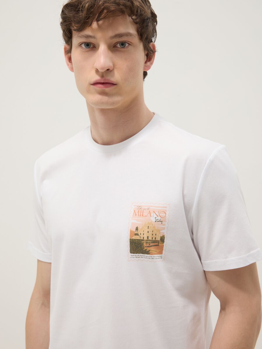 Wei&szlig;es T-Shirt aus reiner Baumwolle mit Print, Regular Fit_3