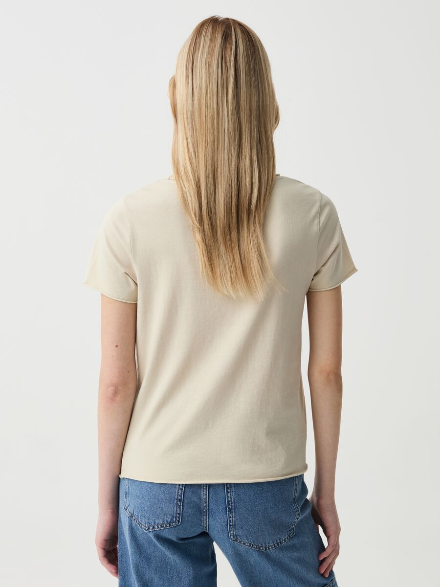 T-shirt with round neck and rolled edging_2