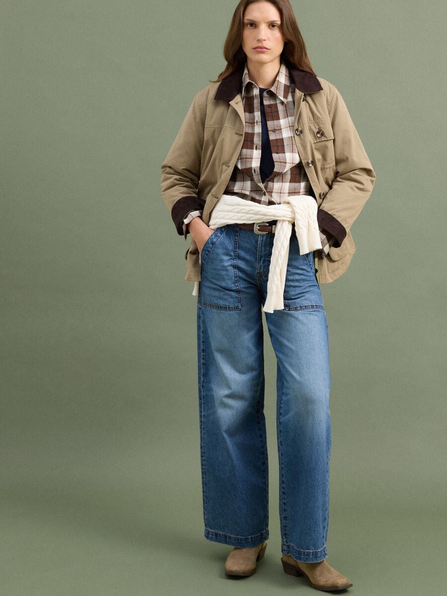 Beige regular-fit shacket with contrast collar_1
