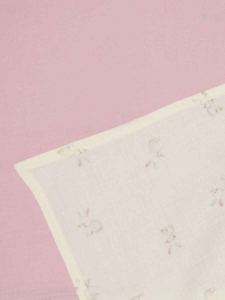 2-pack of pink and white pure cotton muslin squares for baby girls_1