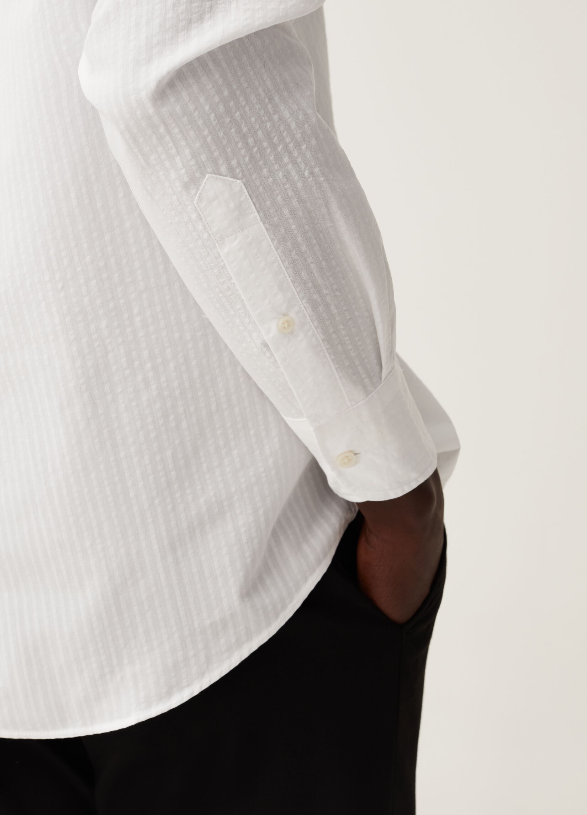 Regular-fit shirt in striped cotton seersucker