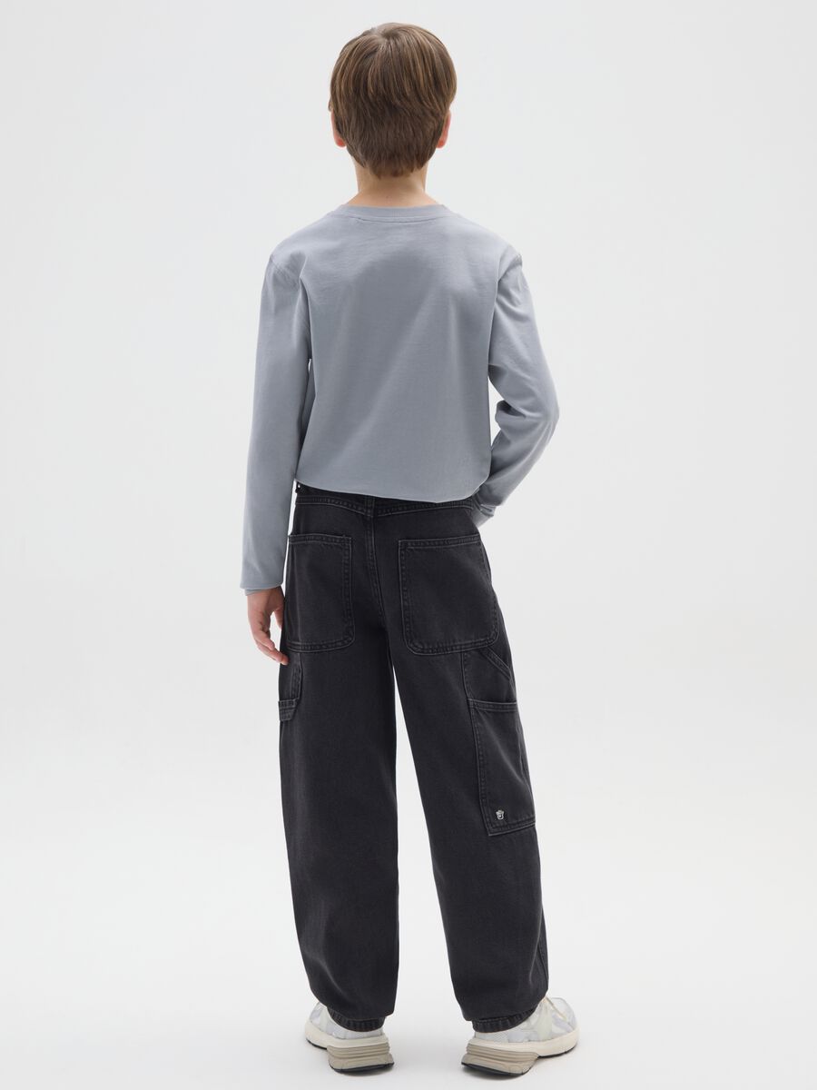 Black jeans in rigid denim_1