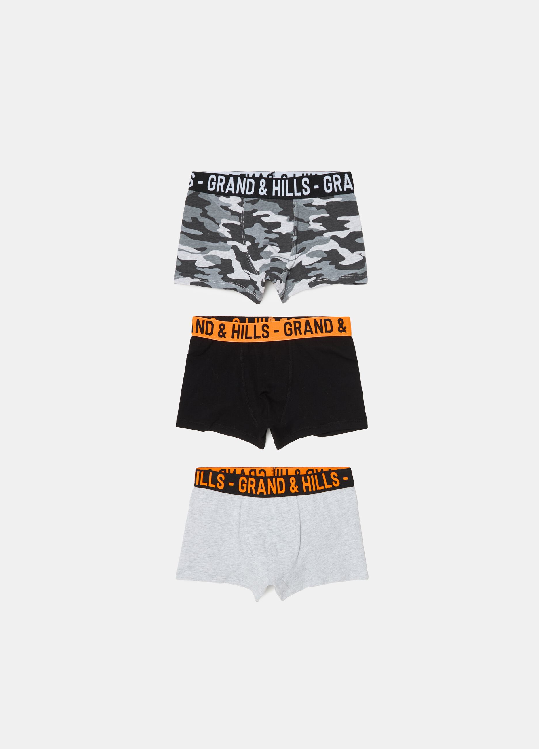 Three-pack camouflage boxer shorts with external elastic