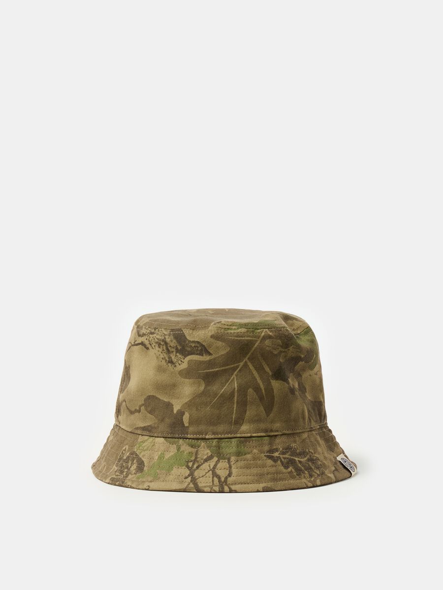 Fishing hat with foliage pattern_0