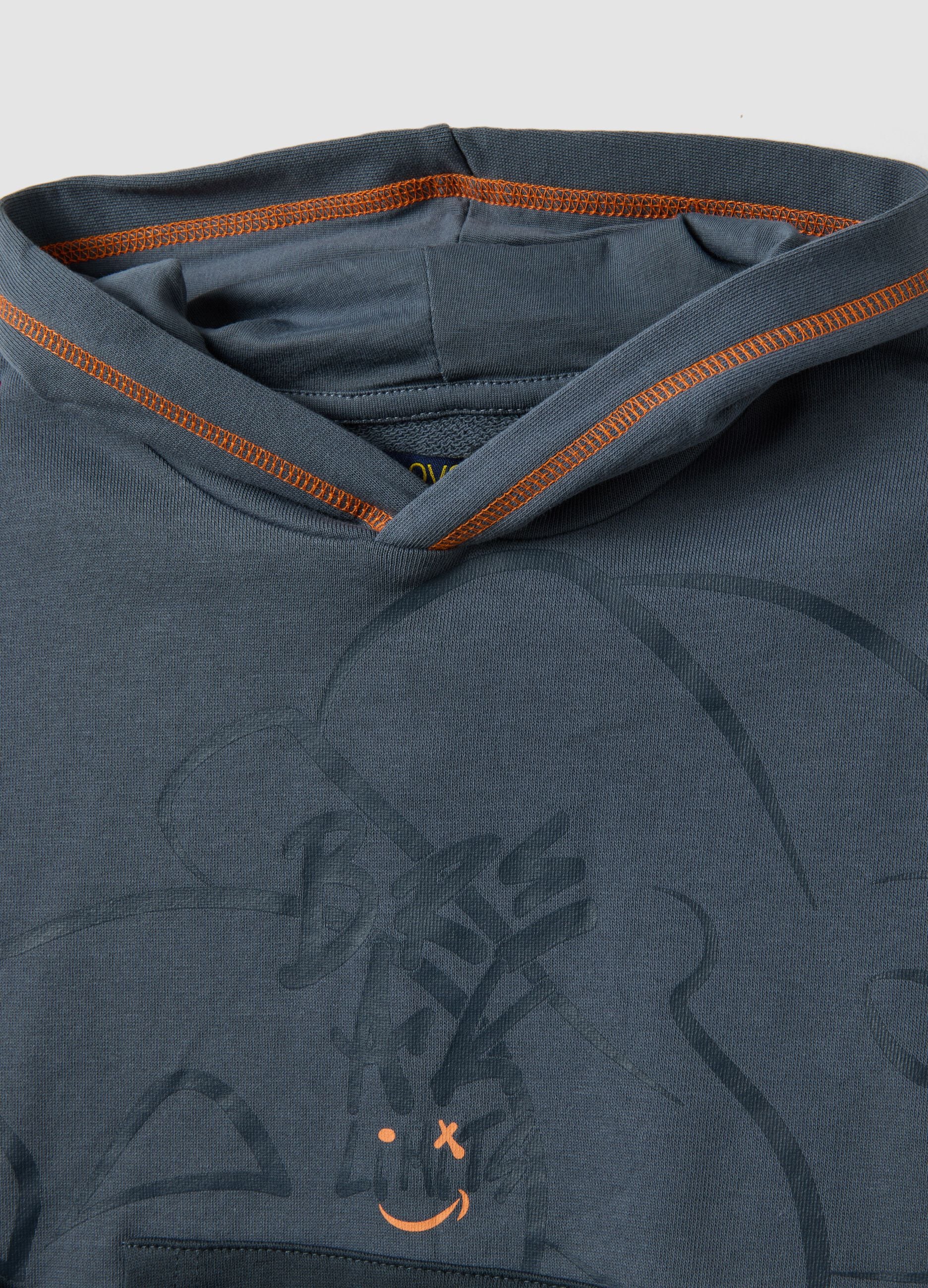 Grauer Hoodie aus reiner Baumwolle