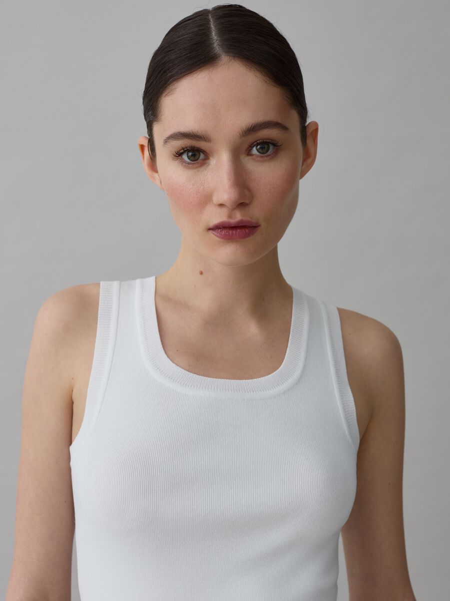 Ribbed tank top with round neckline_0