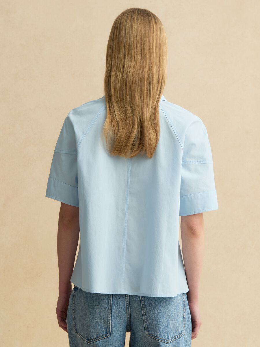 Blaues Kurzarmhemd aus reiner Baumwolle im Regular Fit_2