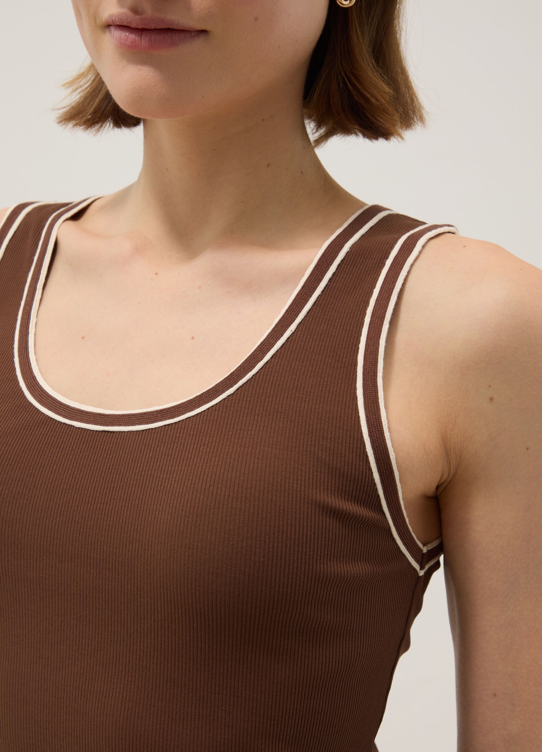 Brown regular-fit stretch cotton tank top with trim