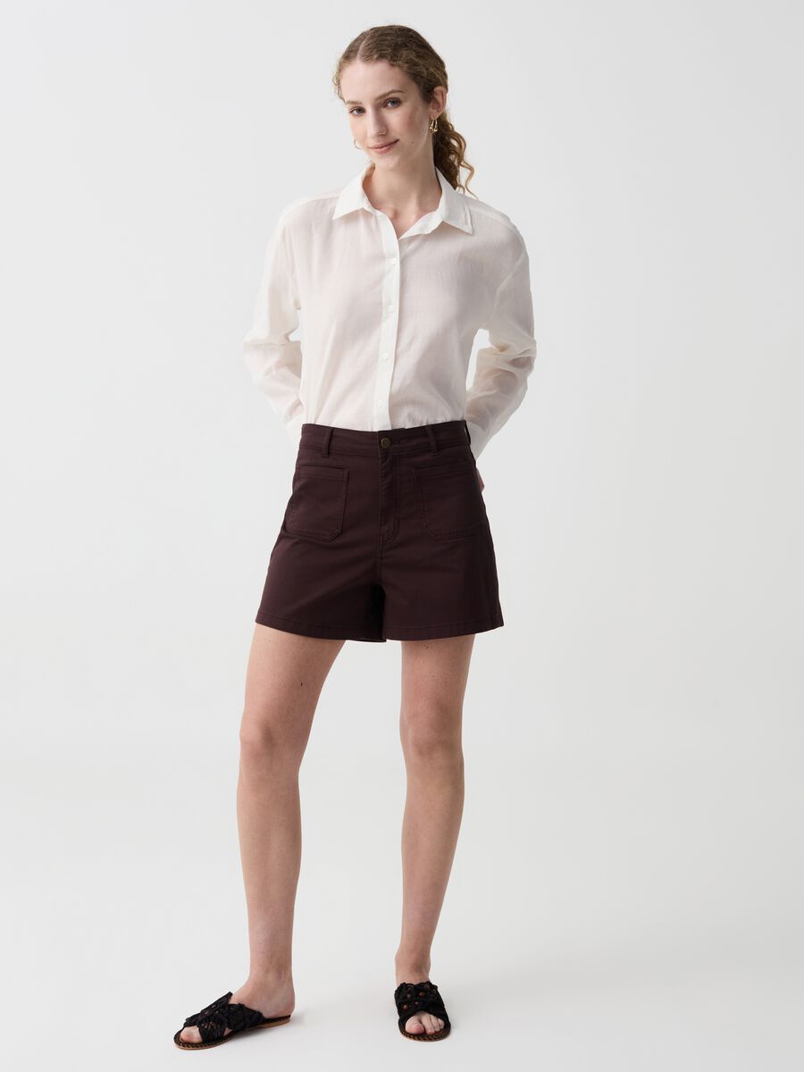 Shorts de algodón elástico con bolsillos_0