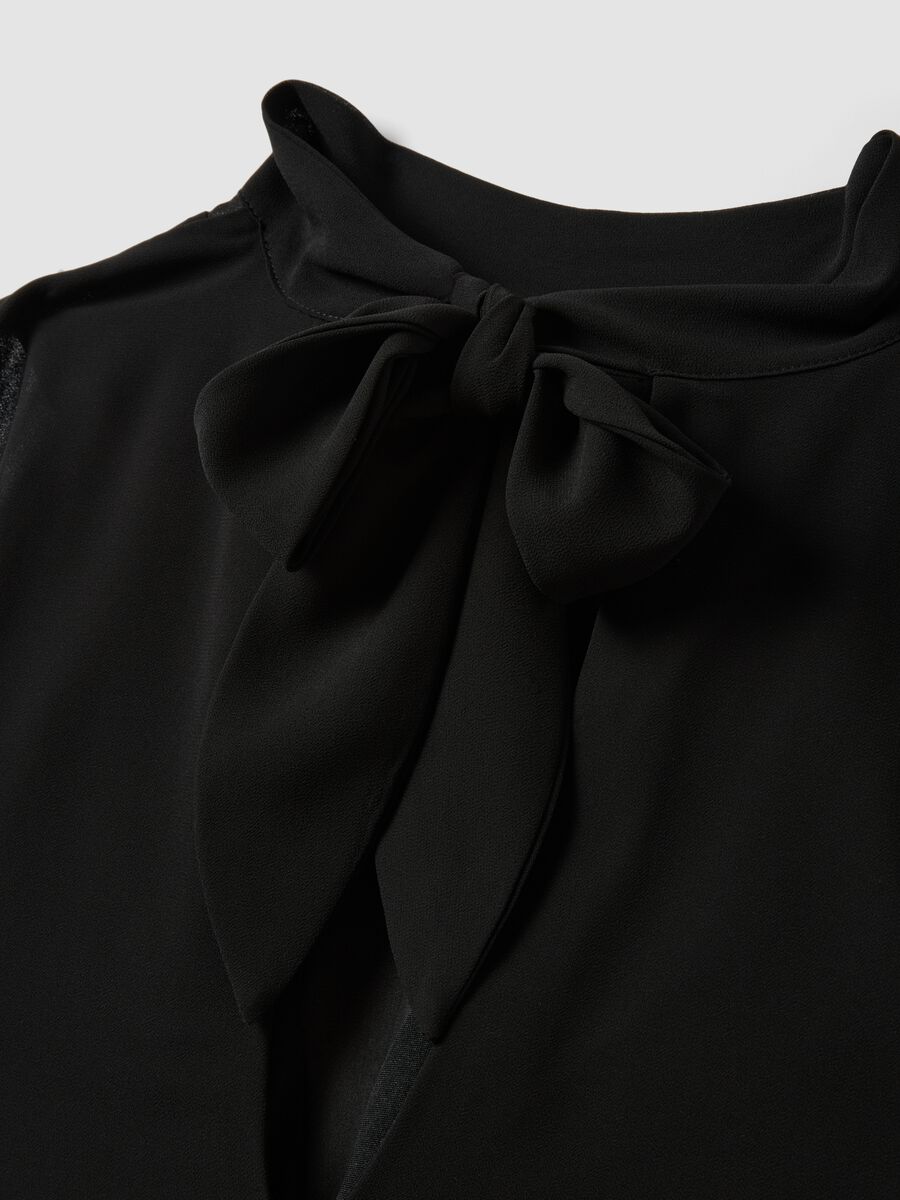 Black sleeveless high-neck slim-fit dress with bow_1