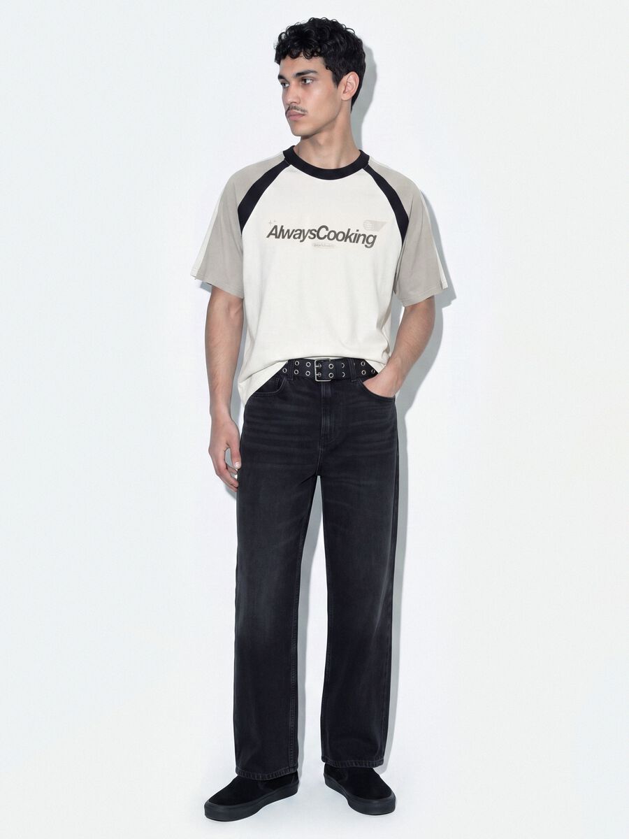 White pure cotton crew-neck T-shirt with &ldquo;Always Cooking&rdquo; slogan_1