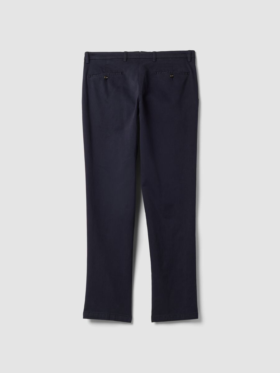 Pantaloni chino blu in cotone e modal elasticizzato_2