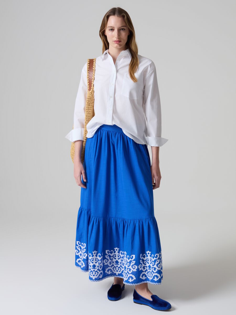Long skirt with ethnic embroidery flounce_0