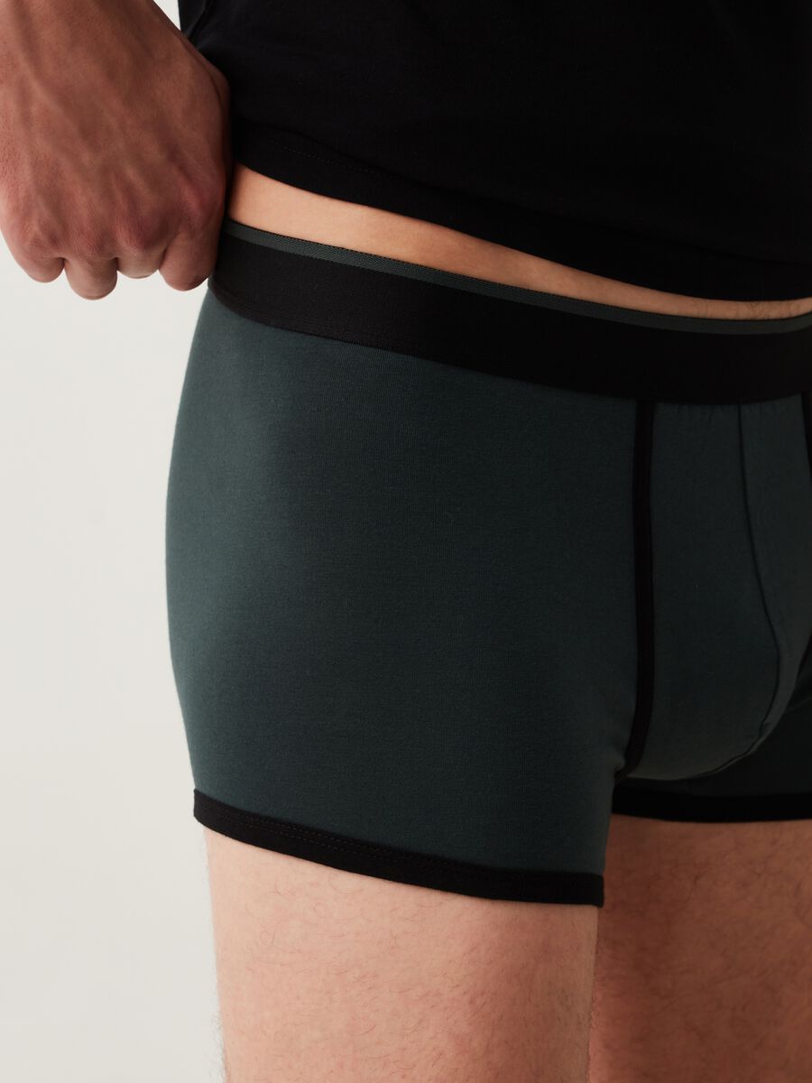Three-pack boxer shorts with contrasting piping_3