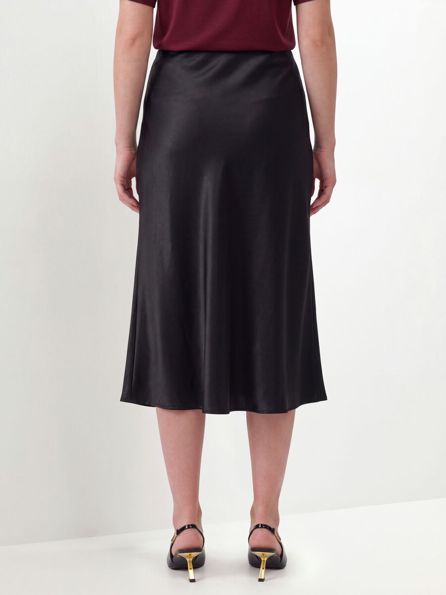 Black satin midi skirt in stretch fabric_2