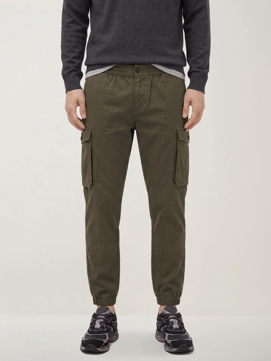 Green slim-fit stretch cotton cargo trousers_1