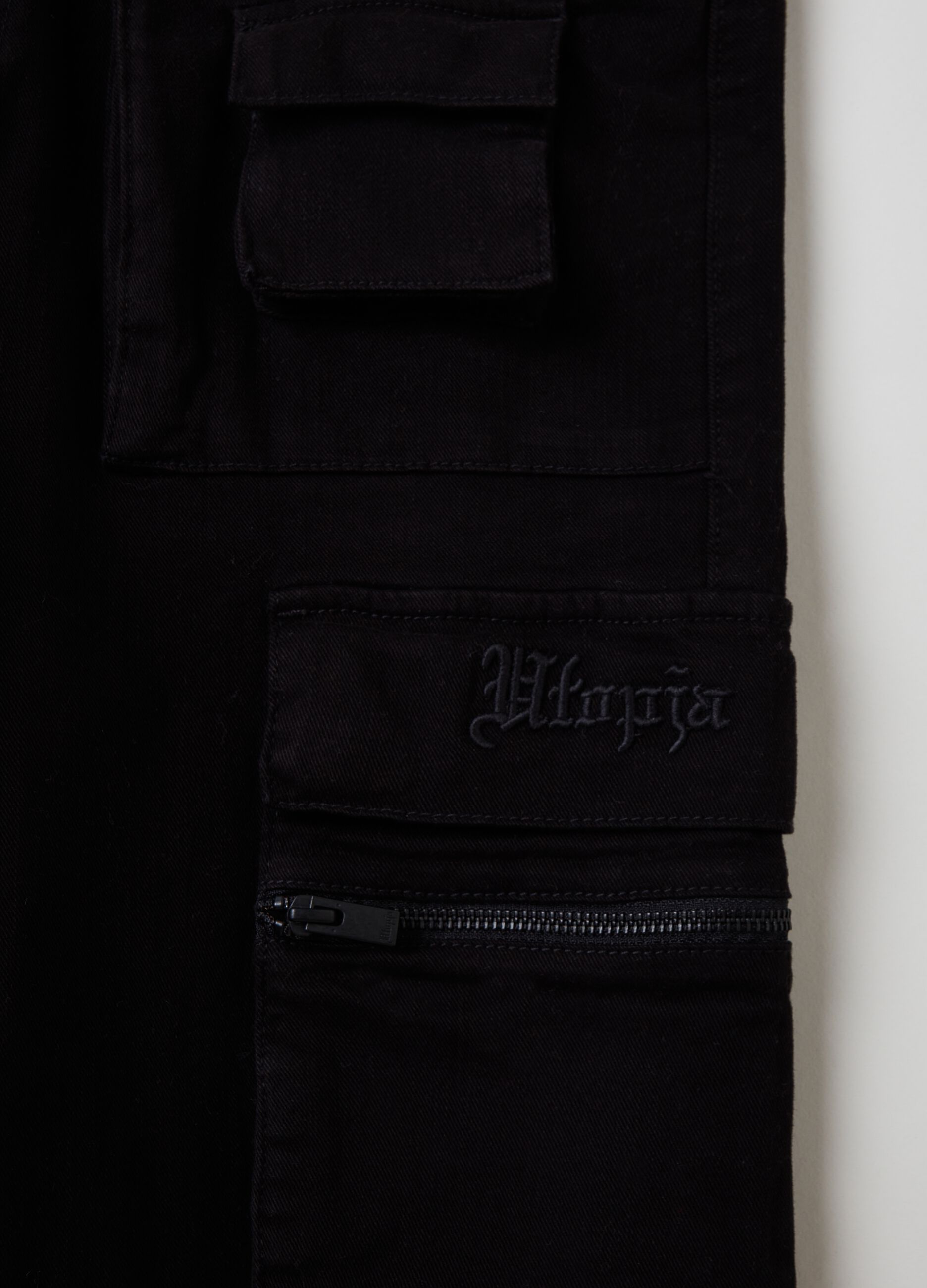 Black Multipocket Cargo Trousers_8