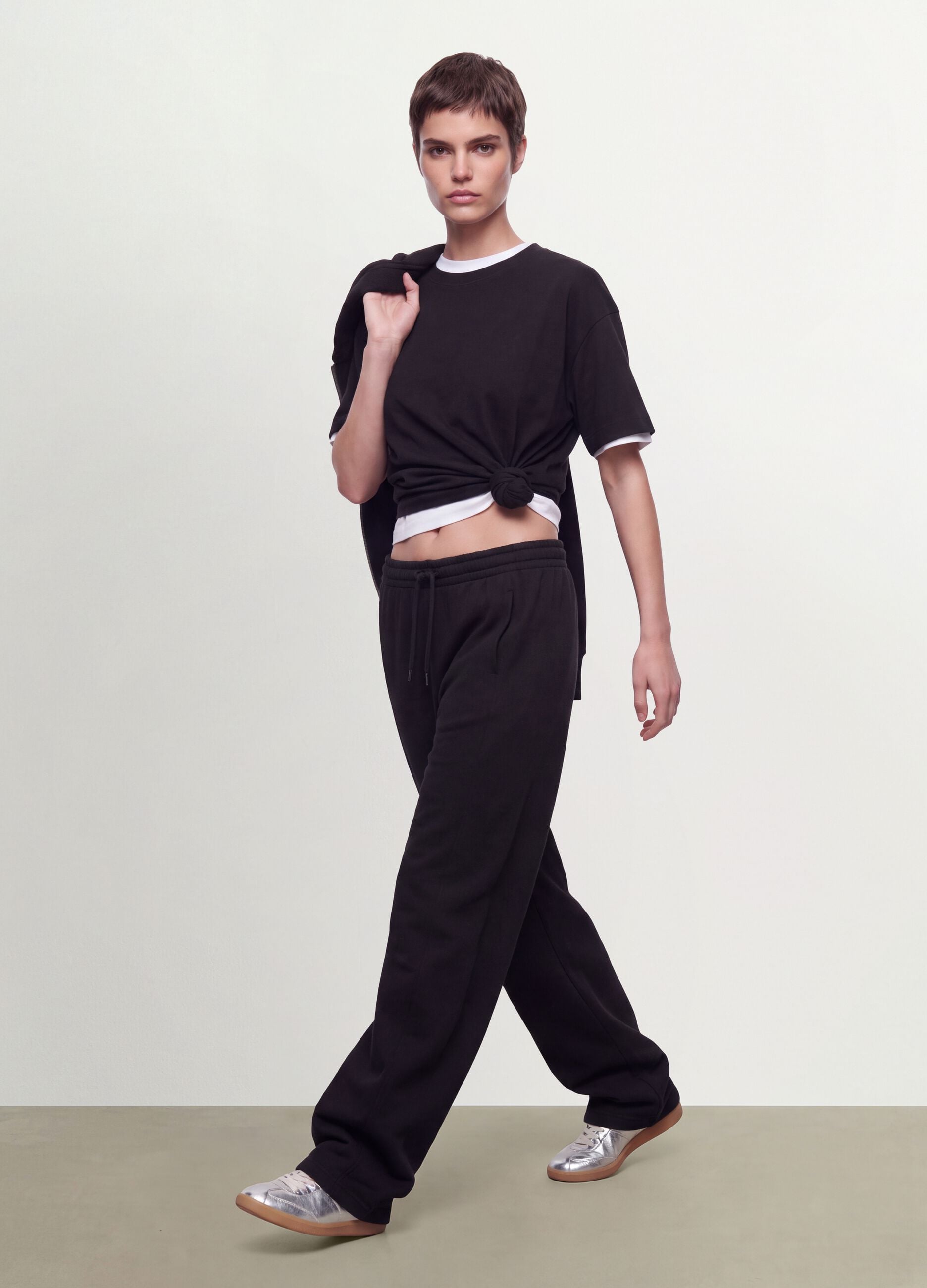 &Mu;&alpha;ύ&rho;&omicron; jogger barrel fit &alpha;&pi;ό &mu;&epsilon;ί&gamma;&mu;&alpha; &beta;&alpha;&mu;&beta;&alpha;&kappa;&iota;&omicron;ύ