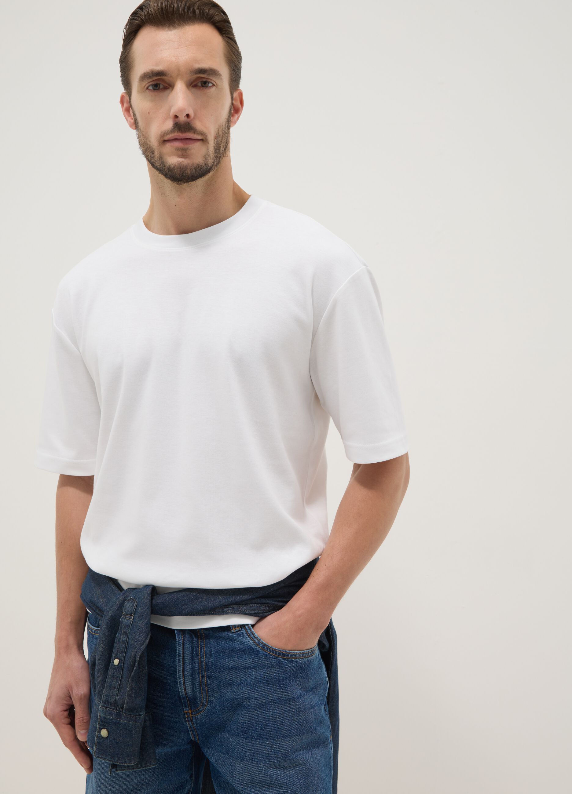 Wei&szlig;es Kurzarm-T-Shirt aus reiner Baumwolle, Relaxed Fit
