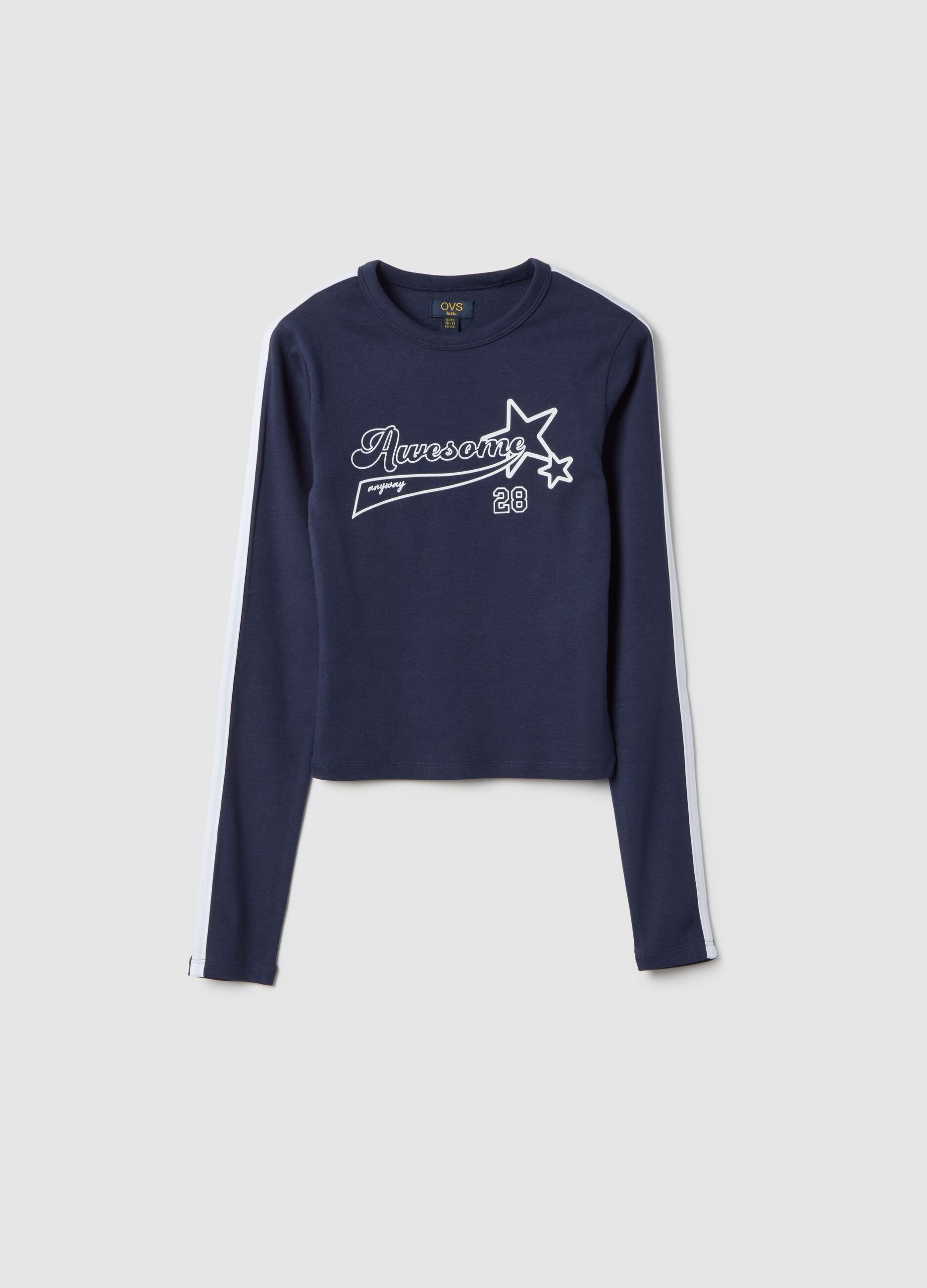 T-shirt azul slim fit em algod&atilde;o el&aacute;stico com estrelas para meninas