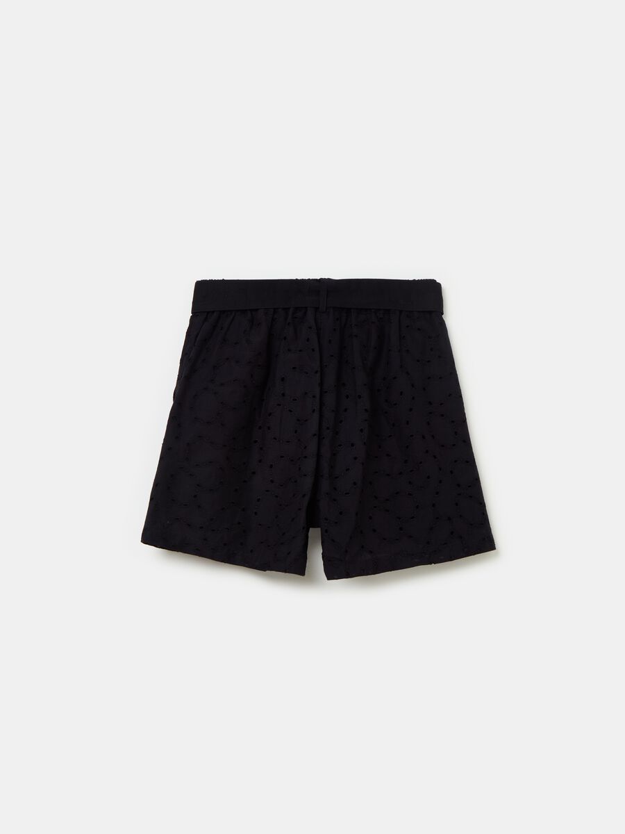 Shorts in sangallo con cintura_1