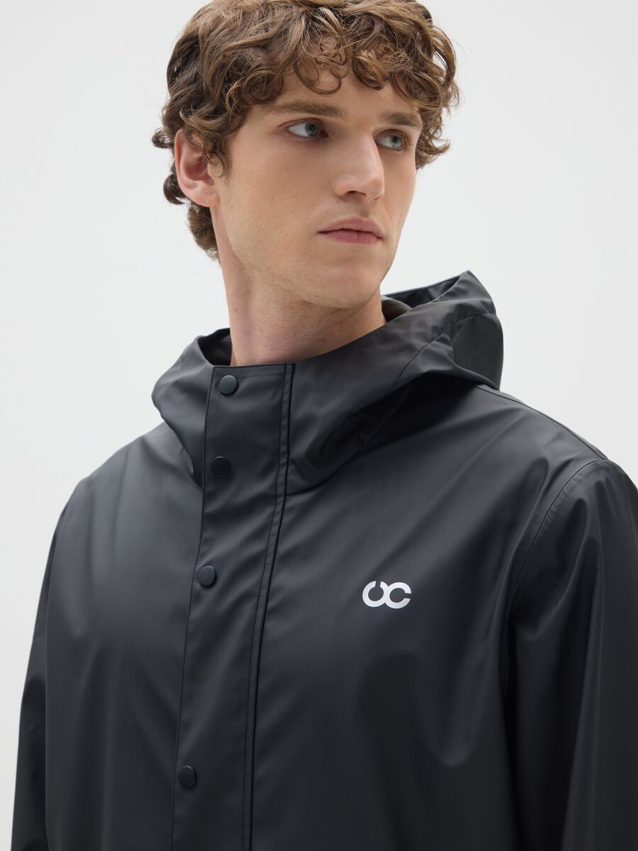 Black lightweight waterproof jacket regular fit_3