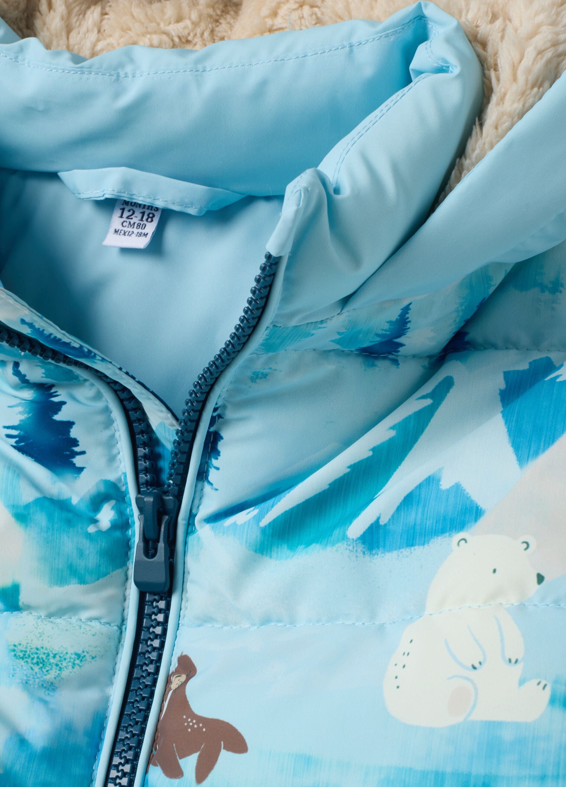 Blaue wattierte Jacke mit Kapuze und Tierprint, Regular Fit
