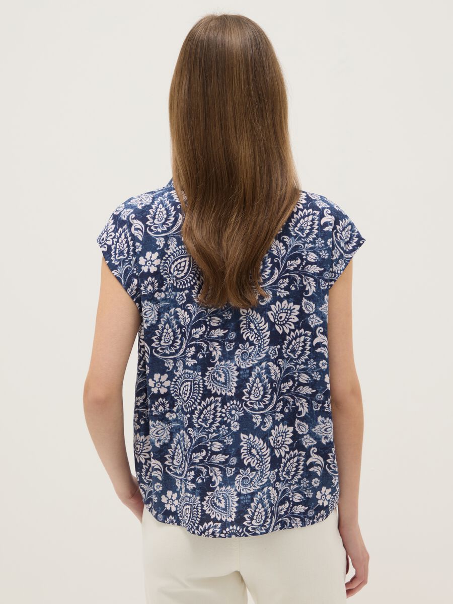 Sleeveless blouse in pure multicolour viscose regular fit with V-neck_2